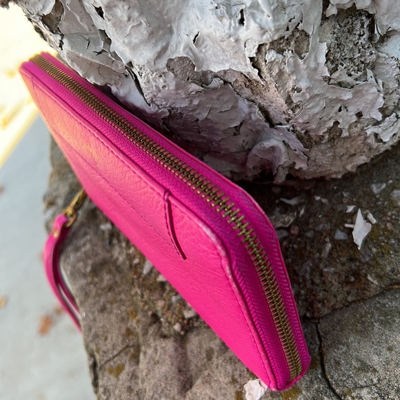 Fossil Accordion Hot Pink/Fuchsia Wallet - Picture 4 of 10